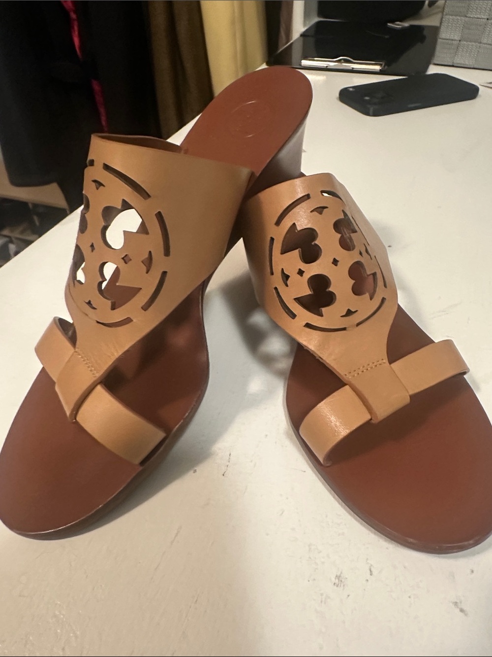 Tory Burch, Zoey brown  leather logo sandals